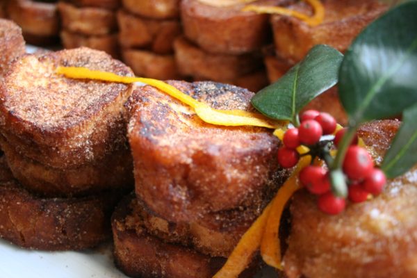 Rabanada, um antigo clássico natalino presente em todo o mundo - Caminho do Vinho |Site Oficial do Caminho do Vinho de São José dos Pinhais. Rabanada, um antigo clássico natalino presente em todo o mundo - Caminho do Vinho |Site Oficial do Caminho do Vinho de São José dos Pinhais.